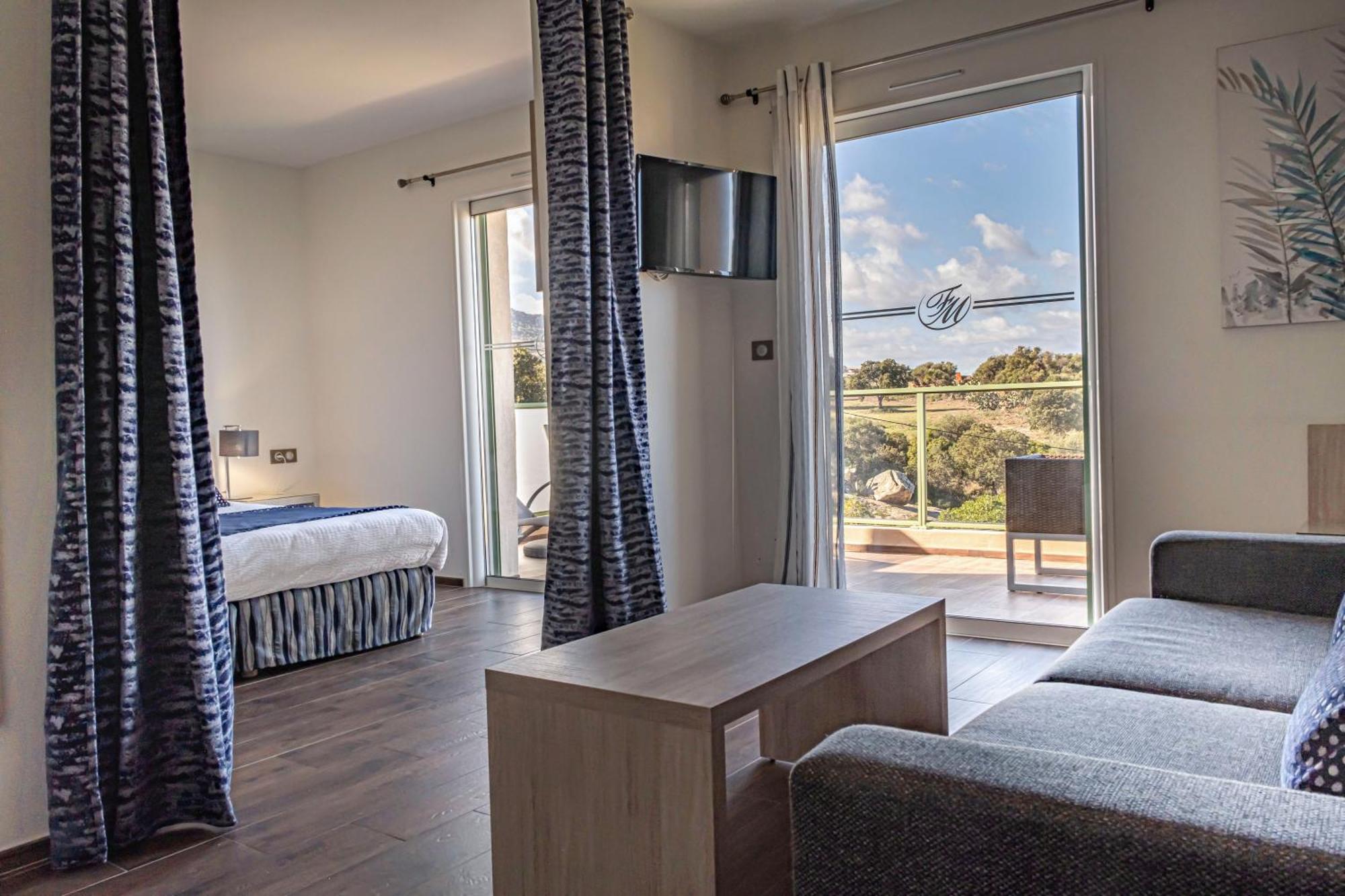 Hotel Funtana Marina LʼÎle-Rousse Екстериор снимка