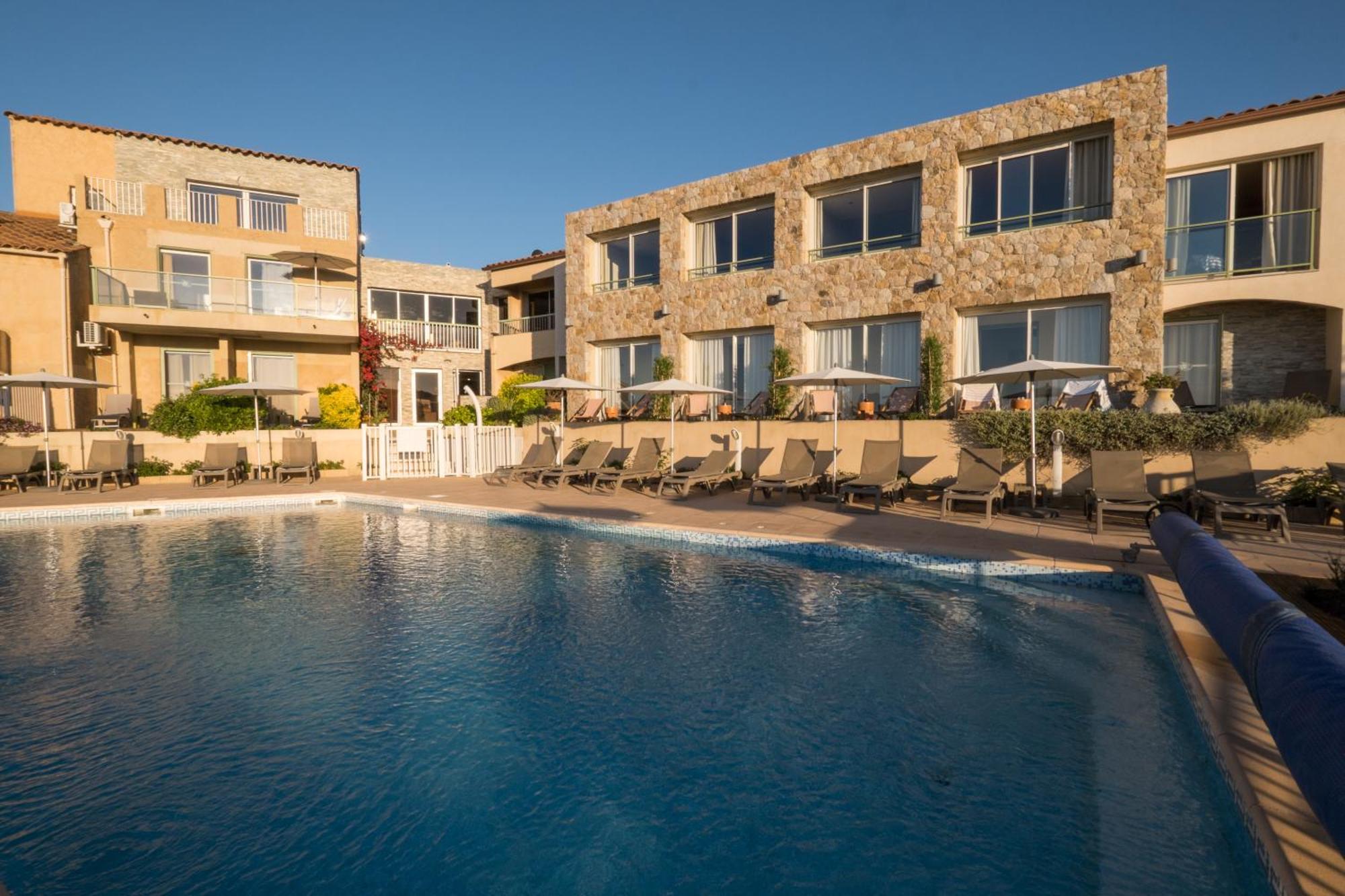 Hotel Funtana Marina LʼÎle-Rousse Екстериор снимка